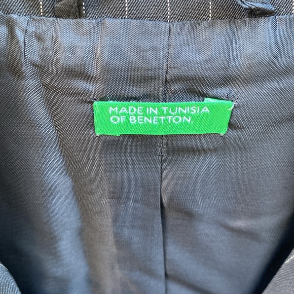 United Colours of Benetton Suit - Picture 3 of 6